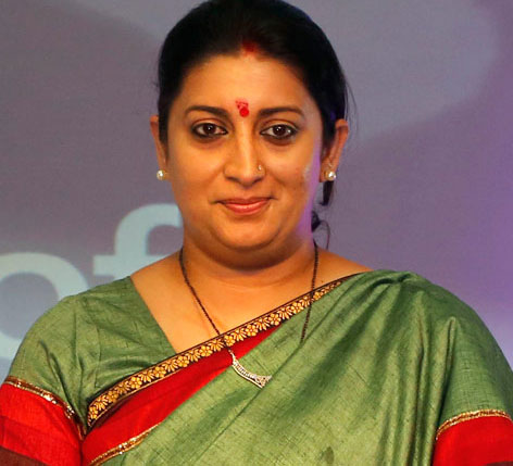 smriti irani,cabinet minister,text tails ministerial,officers,conflict  మరోసారి వార్తల్లోకి స్మృతి ఇరాని...!